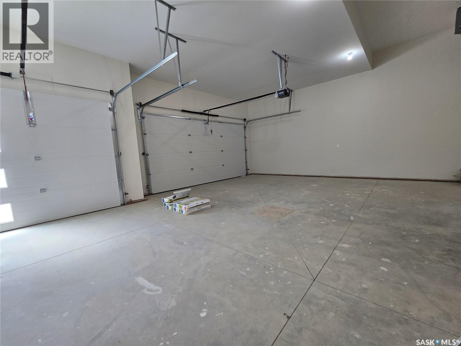 44 Kenney Crescent, Weyburn, SK