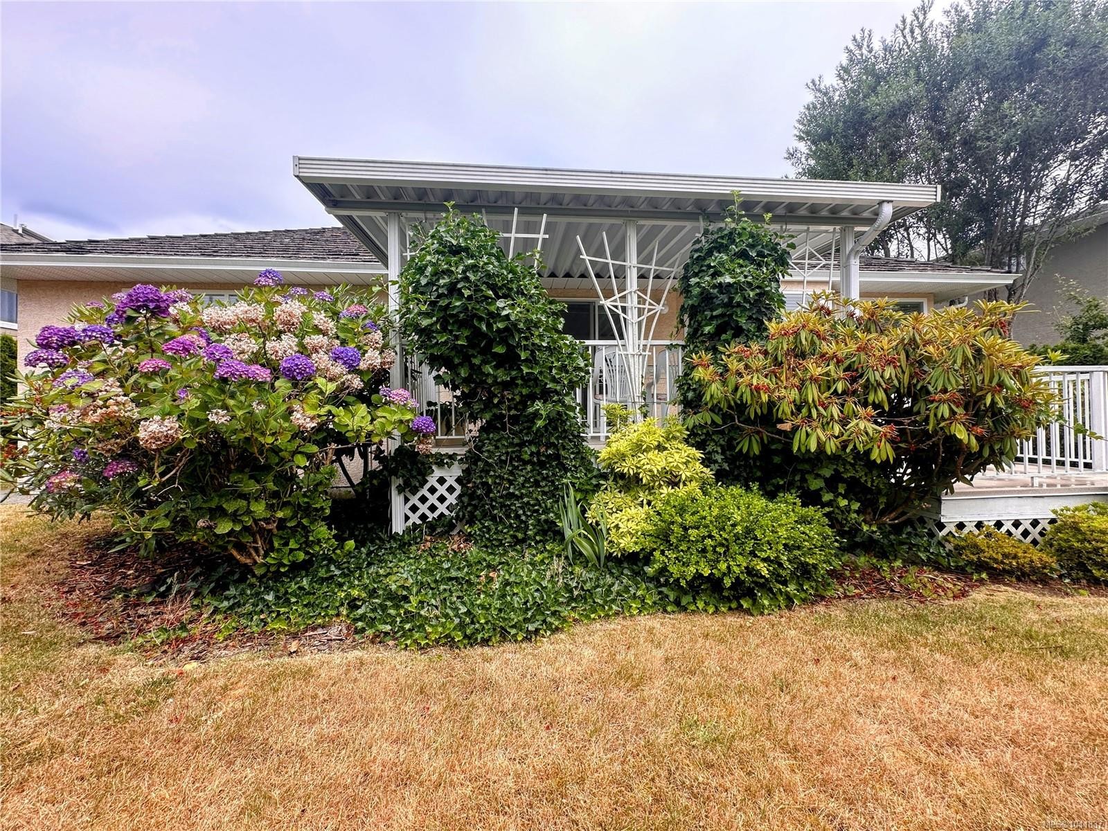 5295 Crestview Dr, Nanaimo, BC