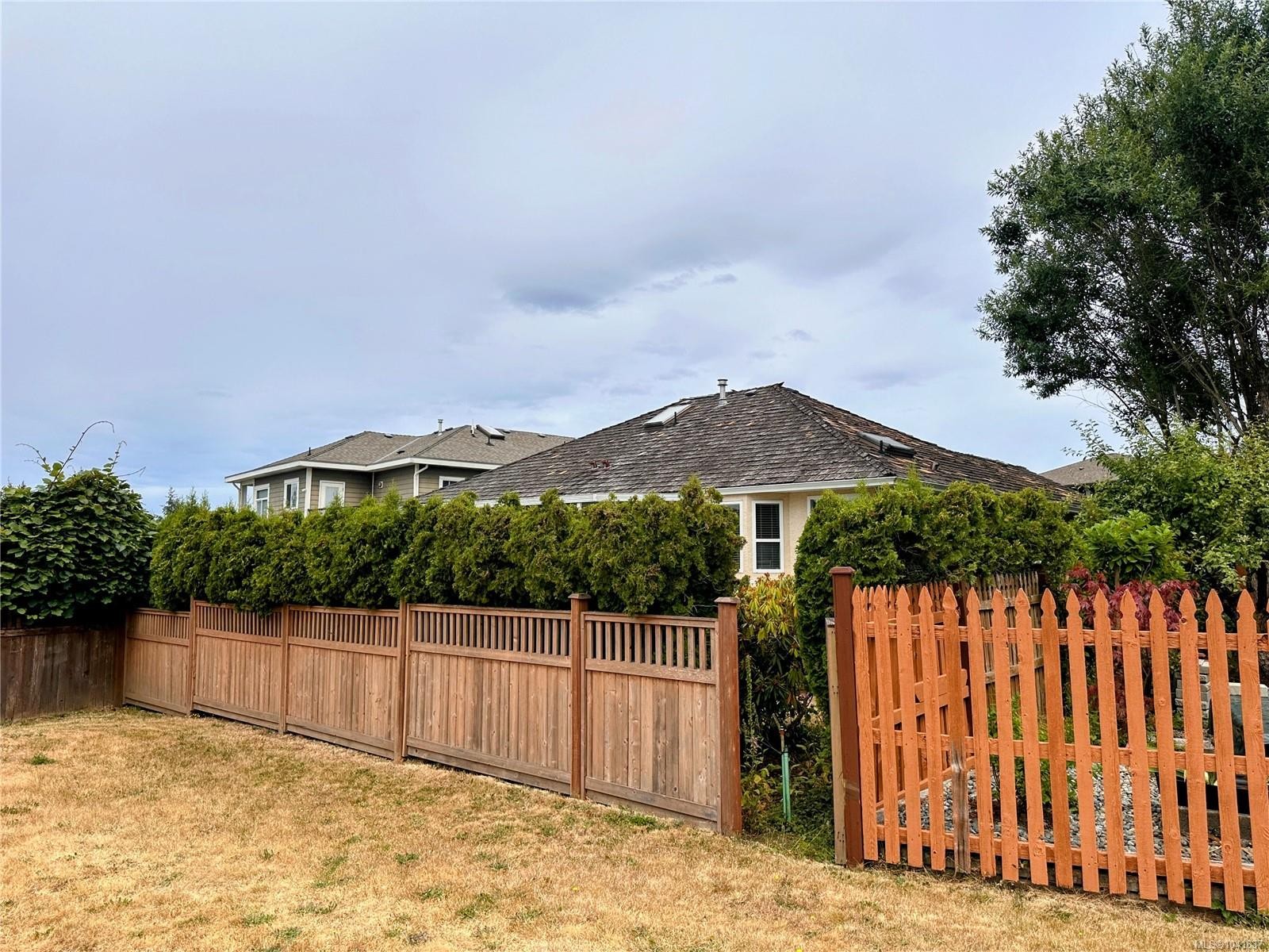 5295 Crestview Dr, Nanaimo, BC