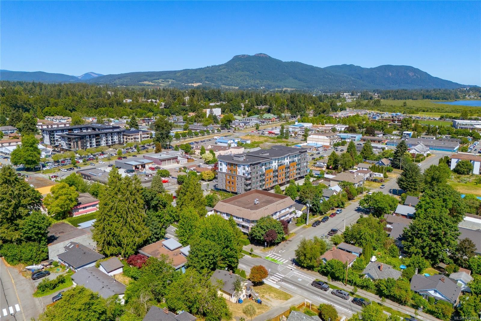 126 Queens Rd, Duncan, BC