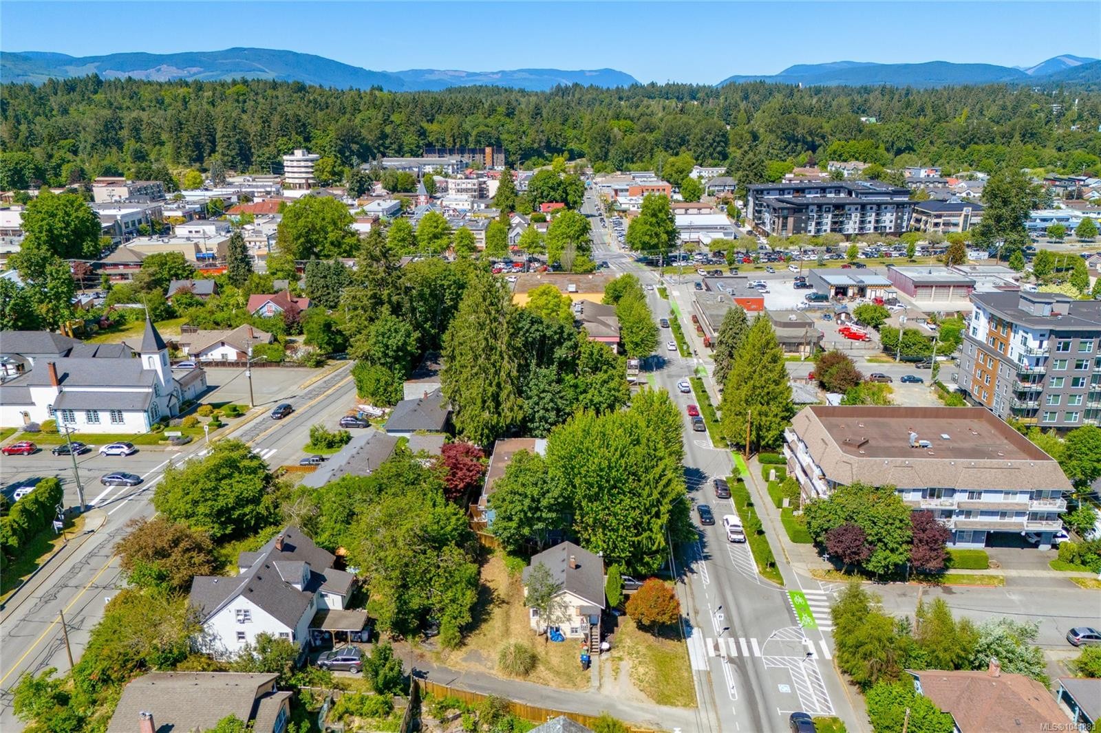 126 Queens Rd, Duncan, BC