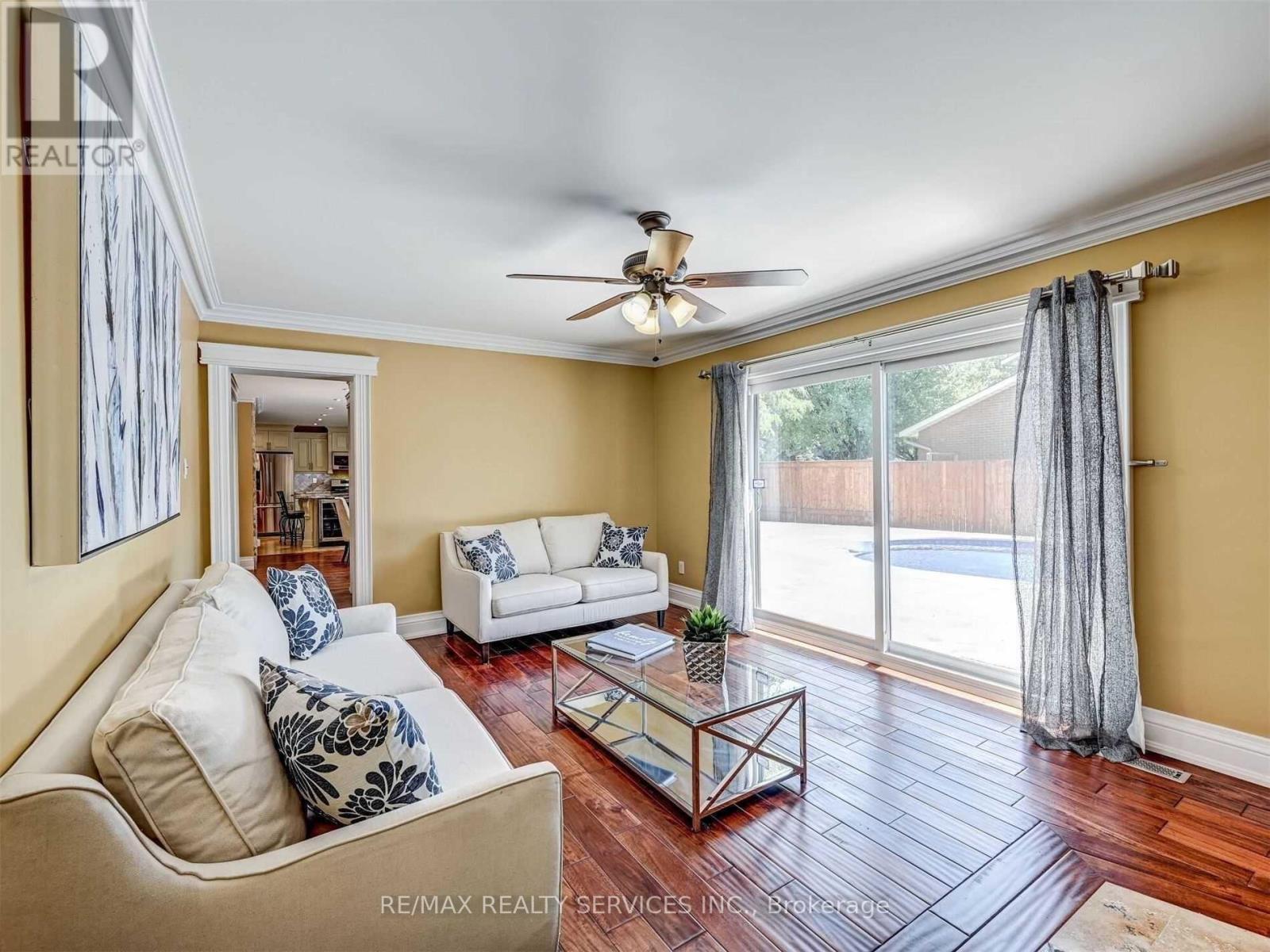 1570 Tipperary Court, Mississauga, ON