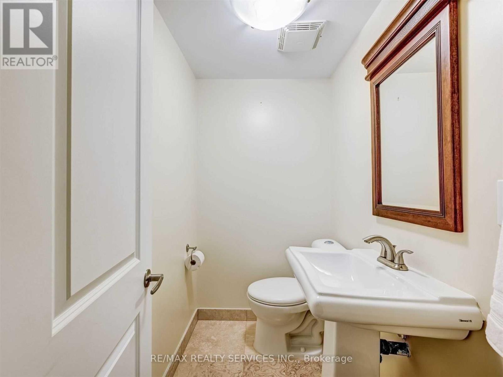 1570 Tipperary Court, Mississauga, ON