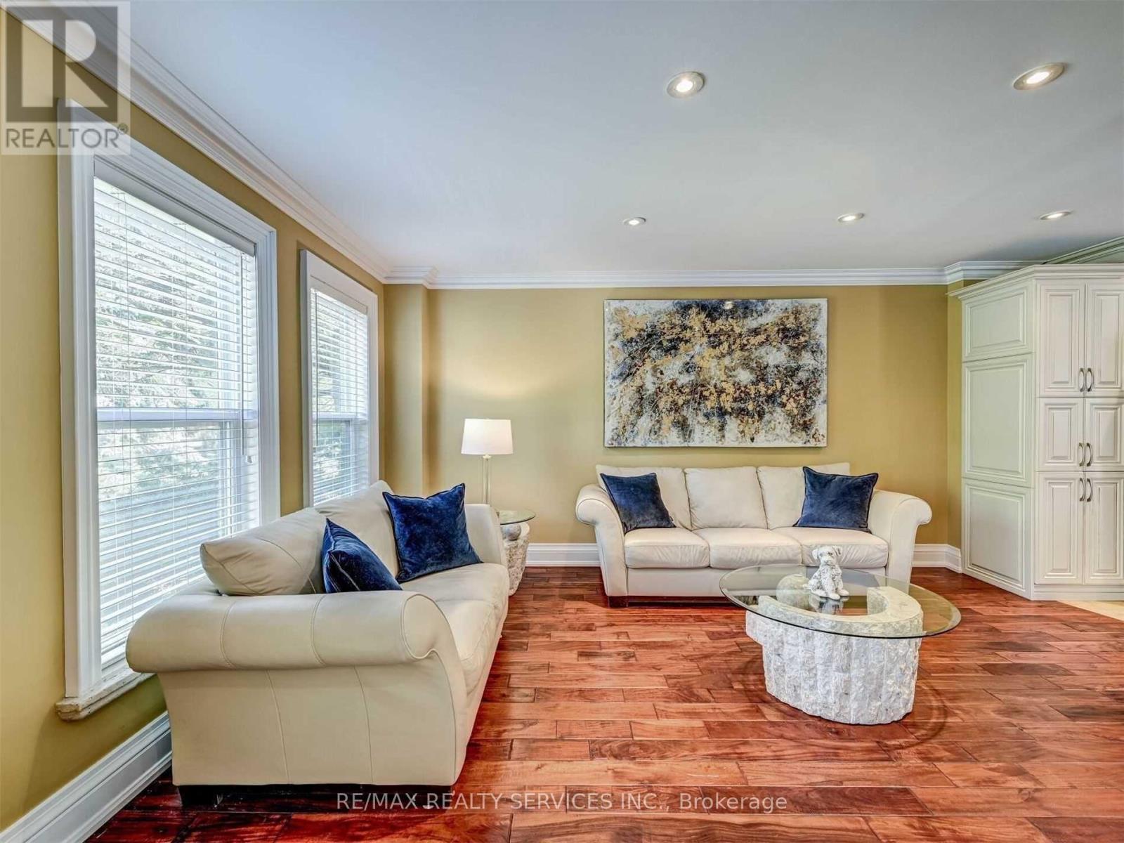1570 Tipperary Court, Mississauga, ON