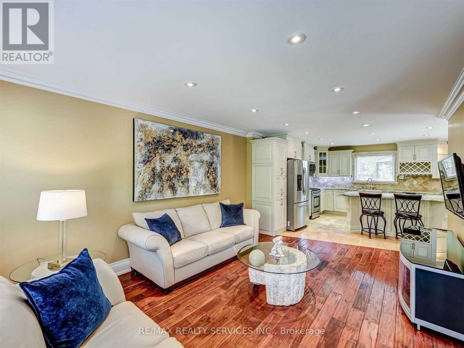 1570 Tipperary Court, Mississauga, ON