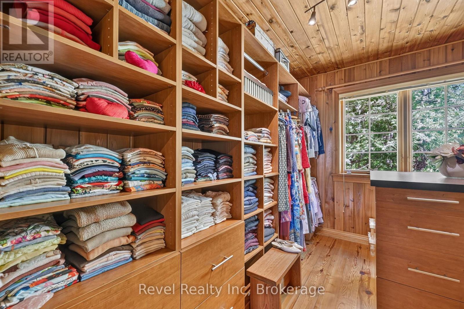 731 Concession 15 W, Tiny, ON - Indoor Photo Showing Other Room