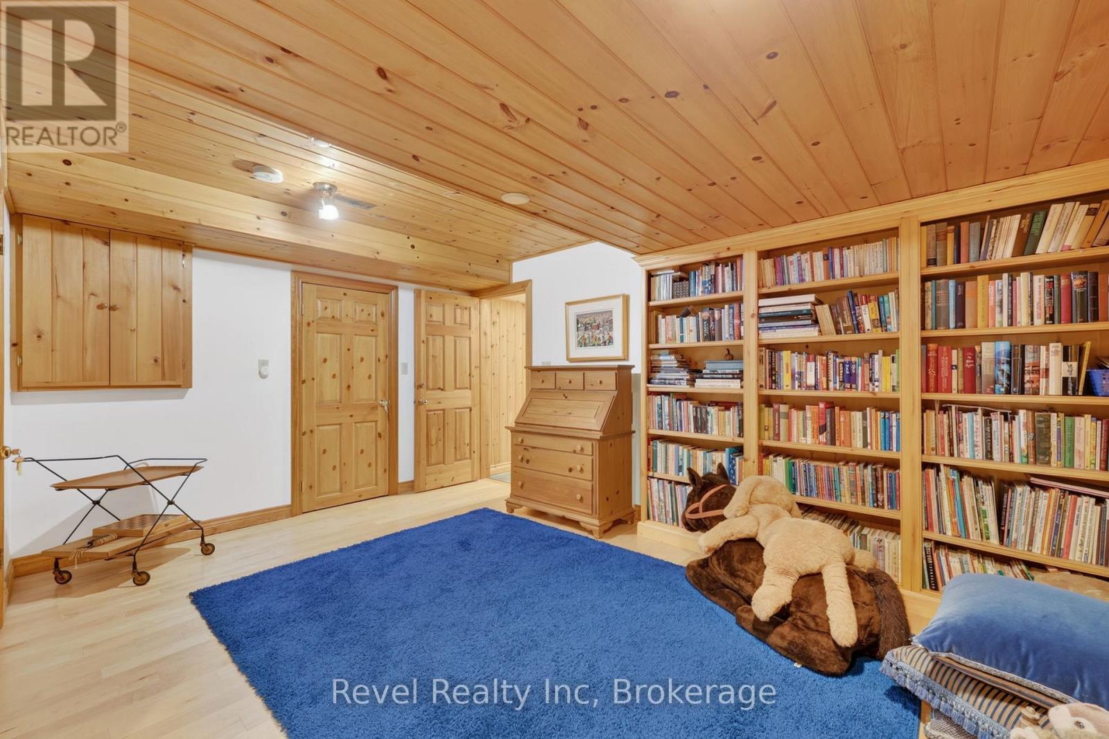 731 Concession 15 W, Tiny, ON - Indoor Photo Showing Other Room