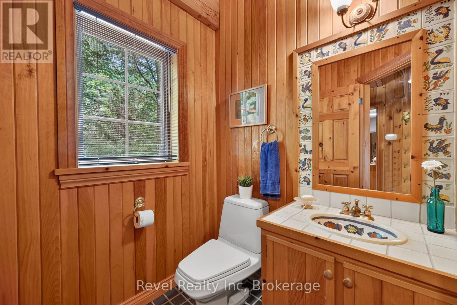 731 Concession 15 W, Tiny, ON - Indoor Photo Showing Bathroom