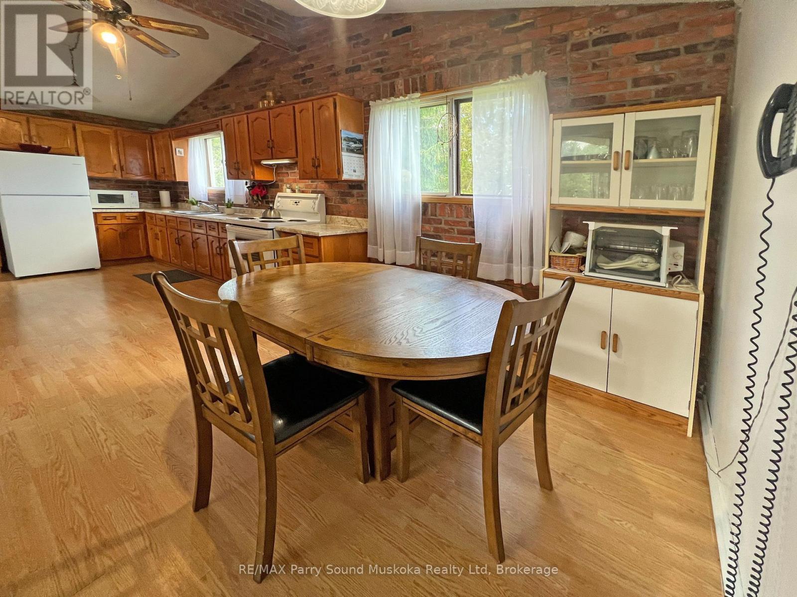Spacious Kitchen Dining Area - 15 Dockside Drive, Mckellar, ON