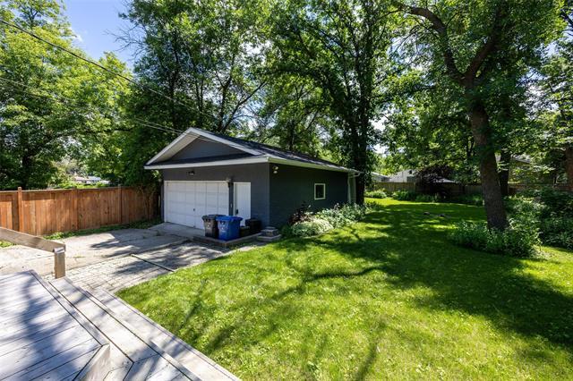 864 Lemay Ave, Winnipeg, MB