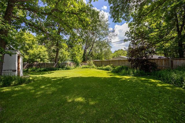 864 Lemay Ave, Winnipeg, MB