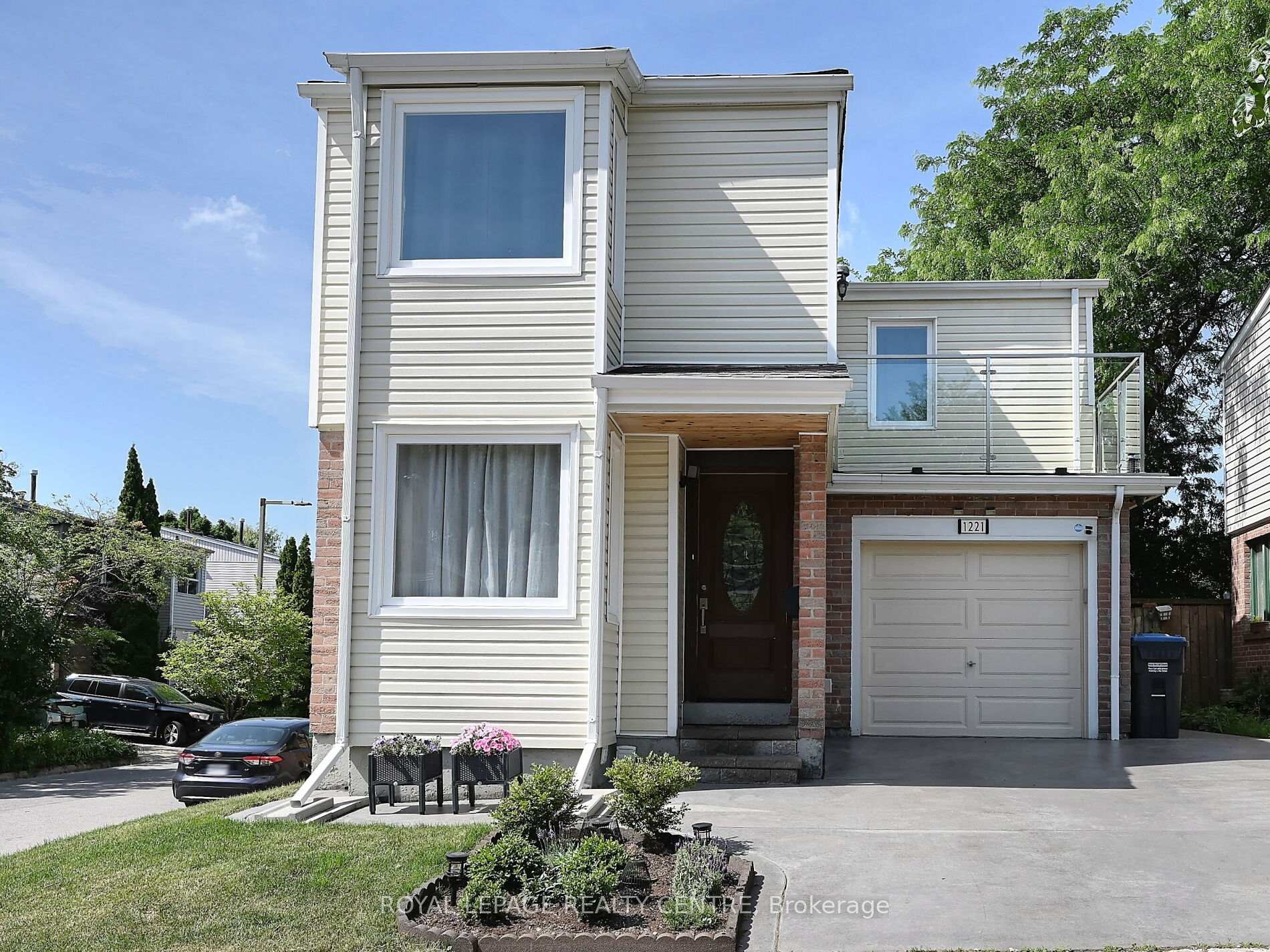 1221 Kos Boulevard, Mississauga, ON