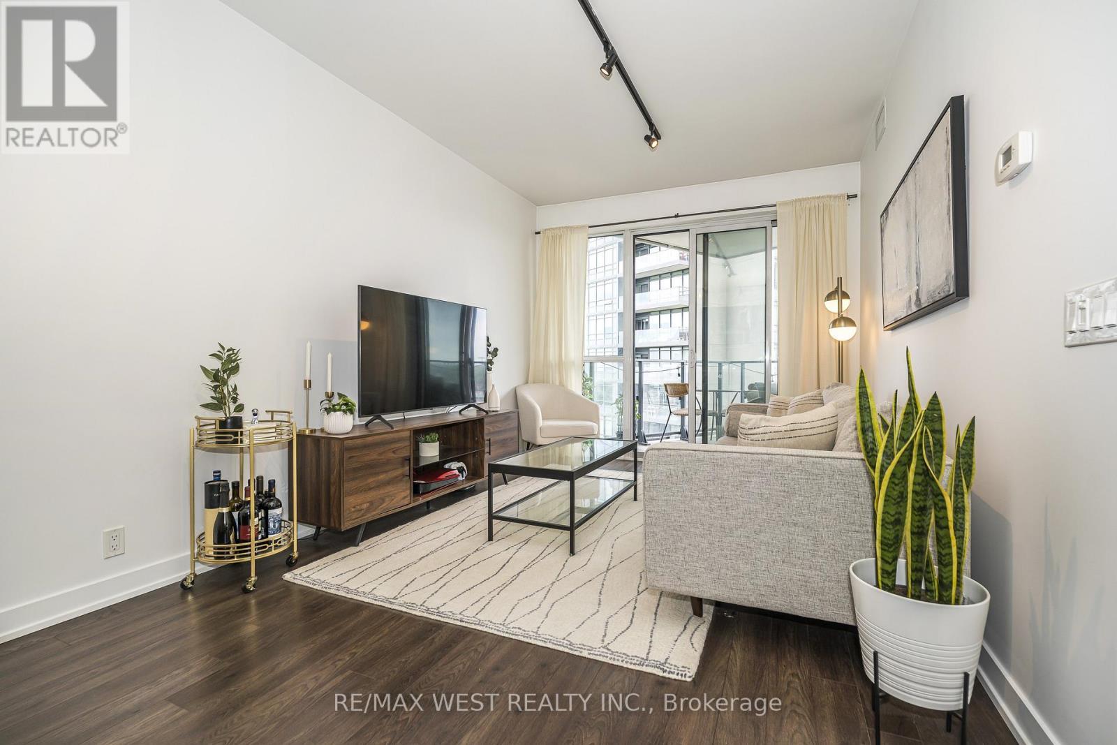 1705 - 10 Park Lawn Road, Toronto, ON
