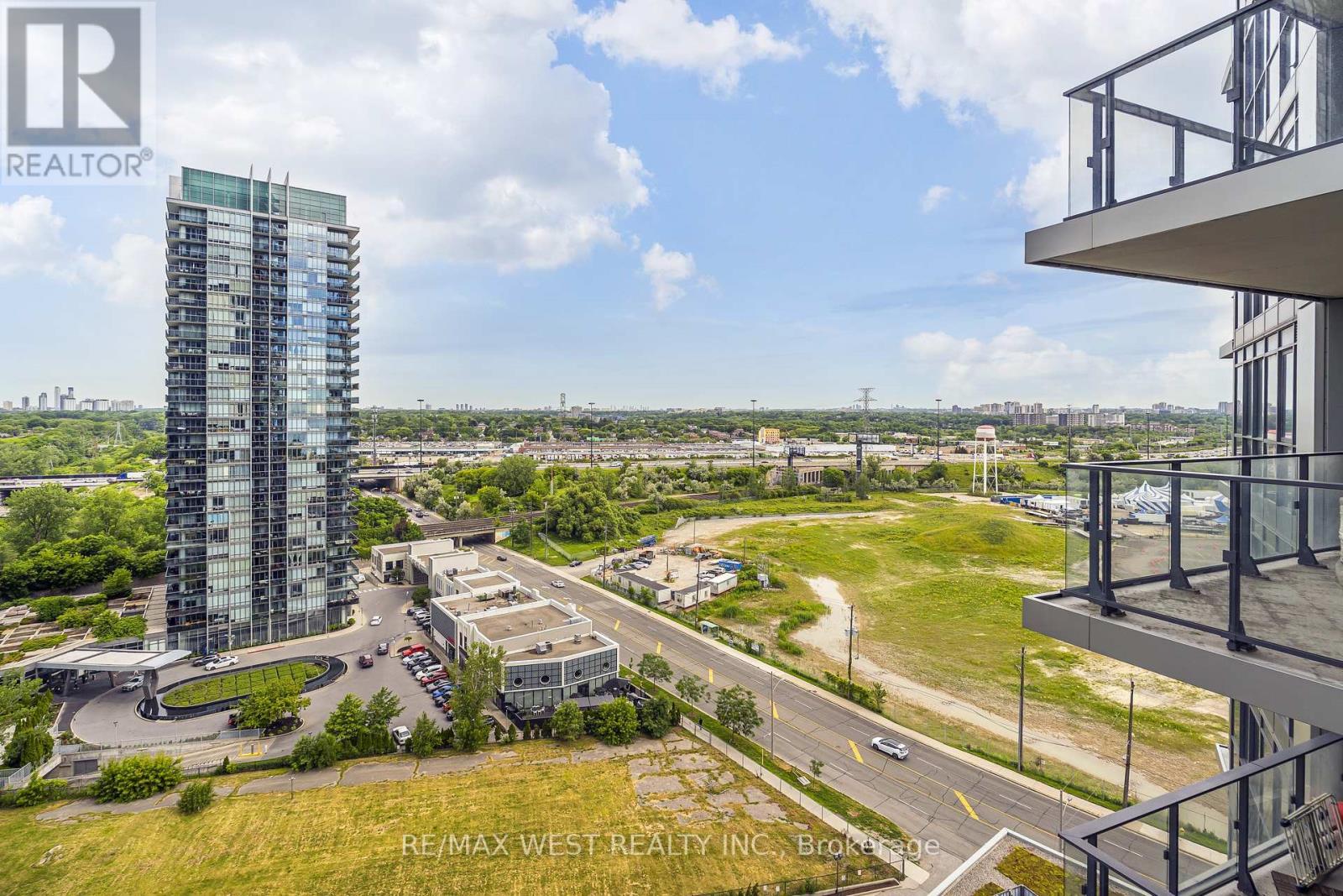 1705 - 10 Park Lawn Road, Toronto, ON