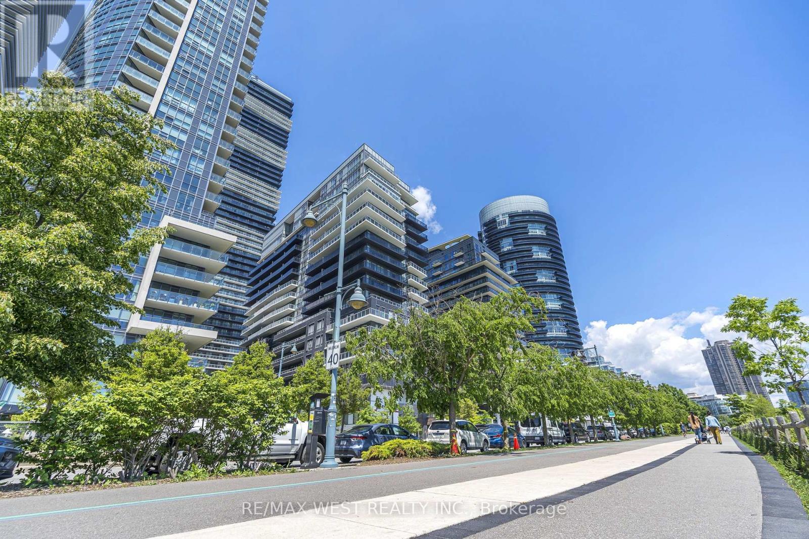 1705 - 10 Park Lawn Road, Toronto, ON