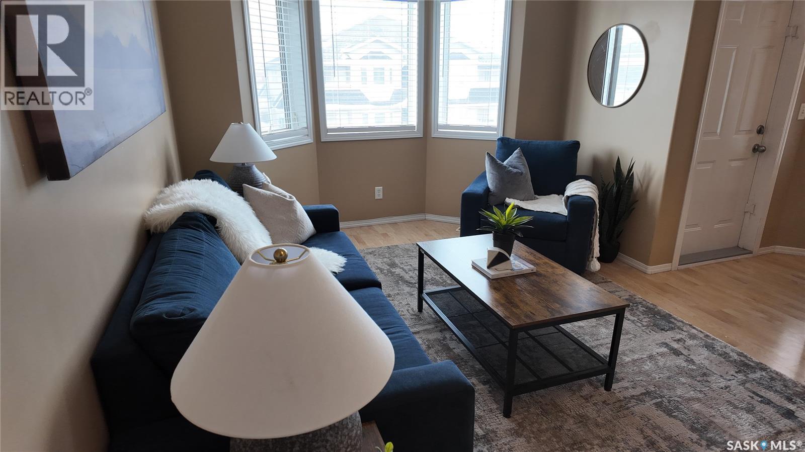 3241 Woodhams Drive E, Regina, SK - Indoor