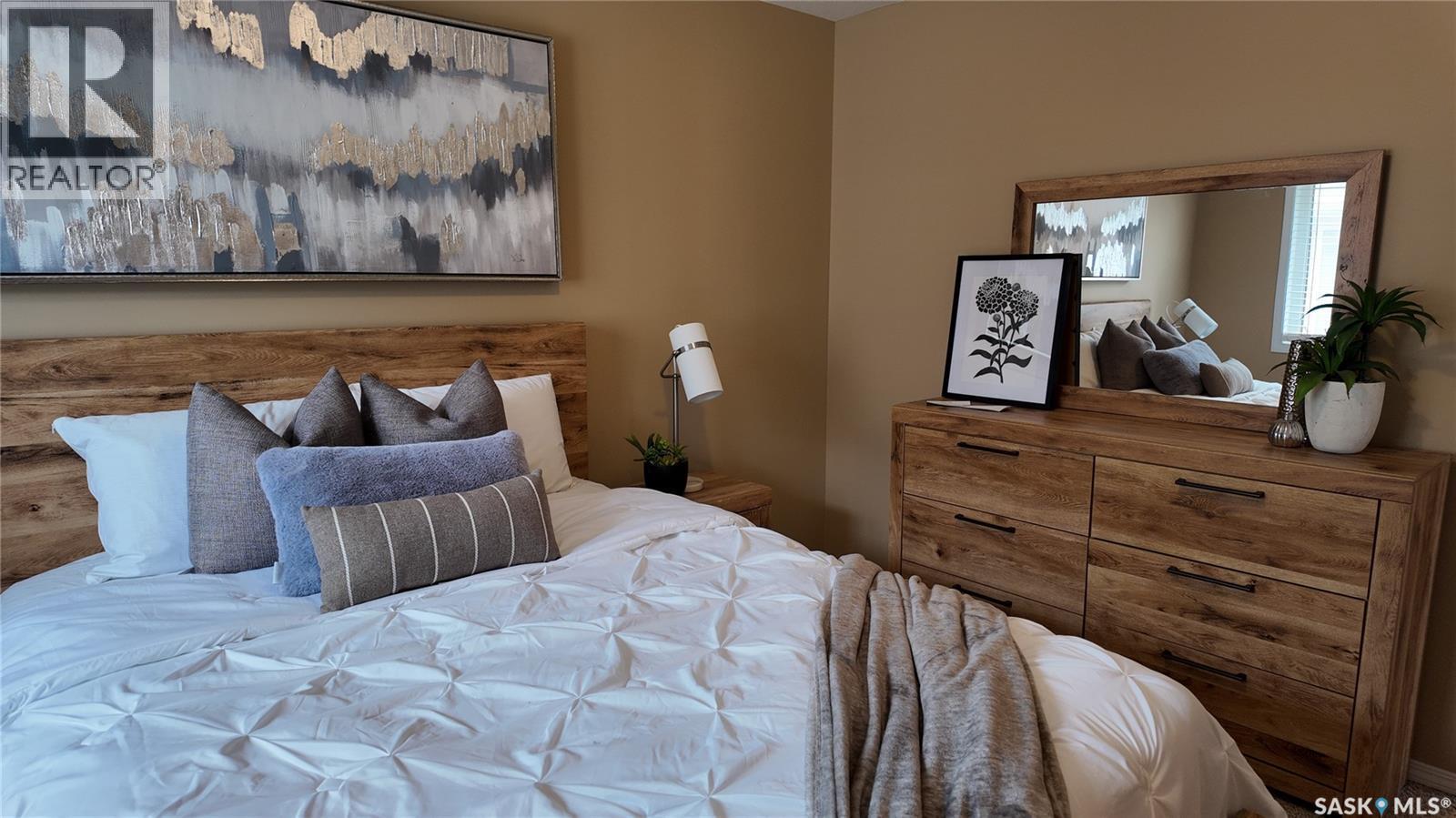3241 Woodhams Drive E, Regina, SK - Indoor Photo Showing Bedroom