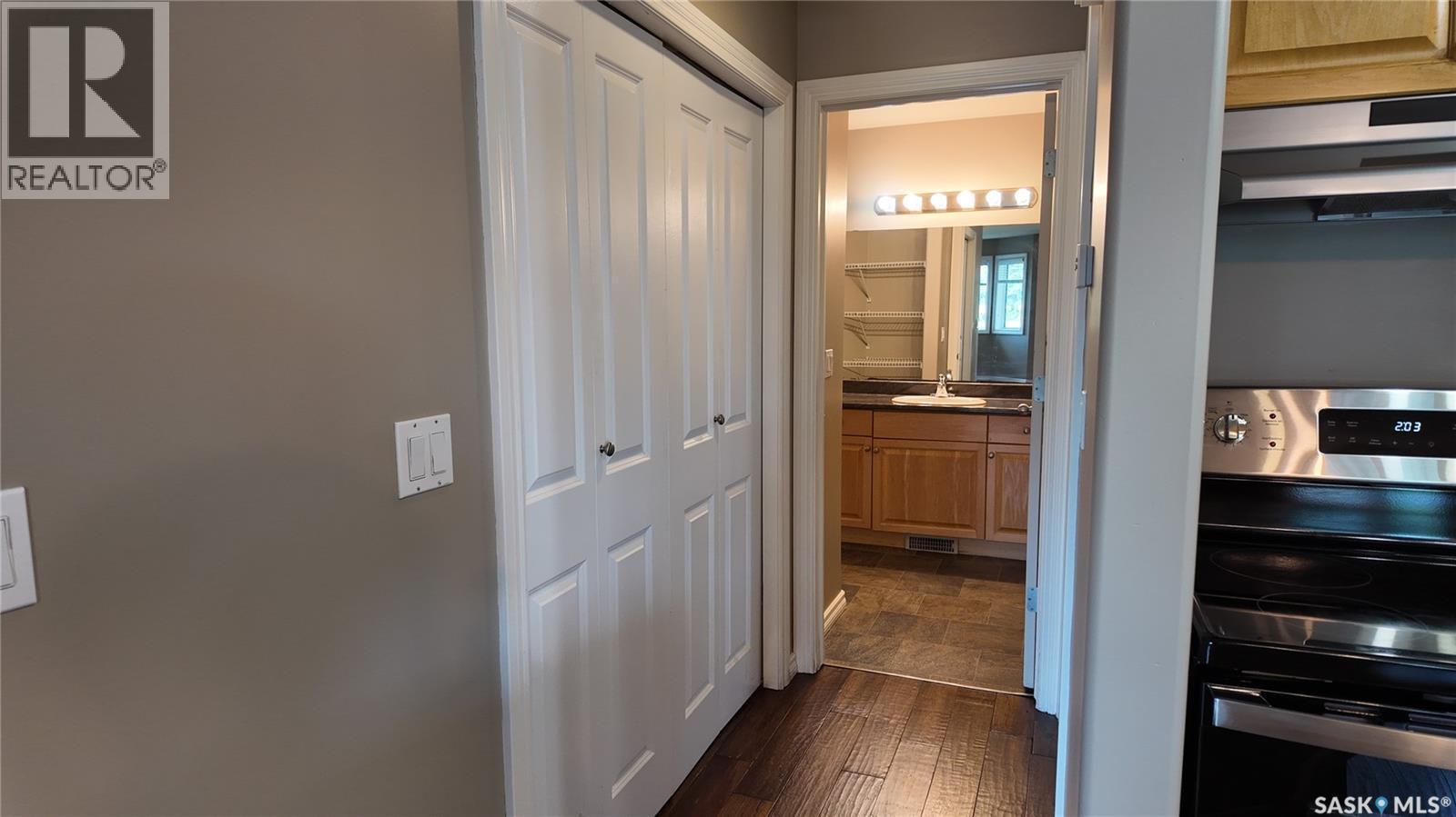 3241 Woodhams Drive E, Regina, SK - Indoor Photo Showing Other Room