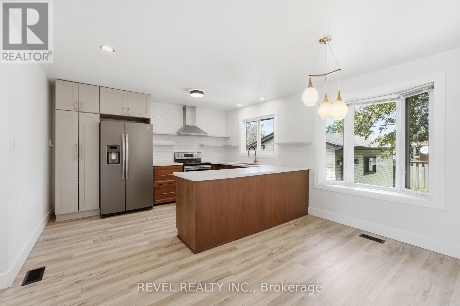 1141 Mohawk Road E, Hamilton, ON