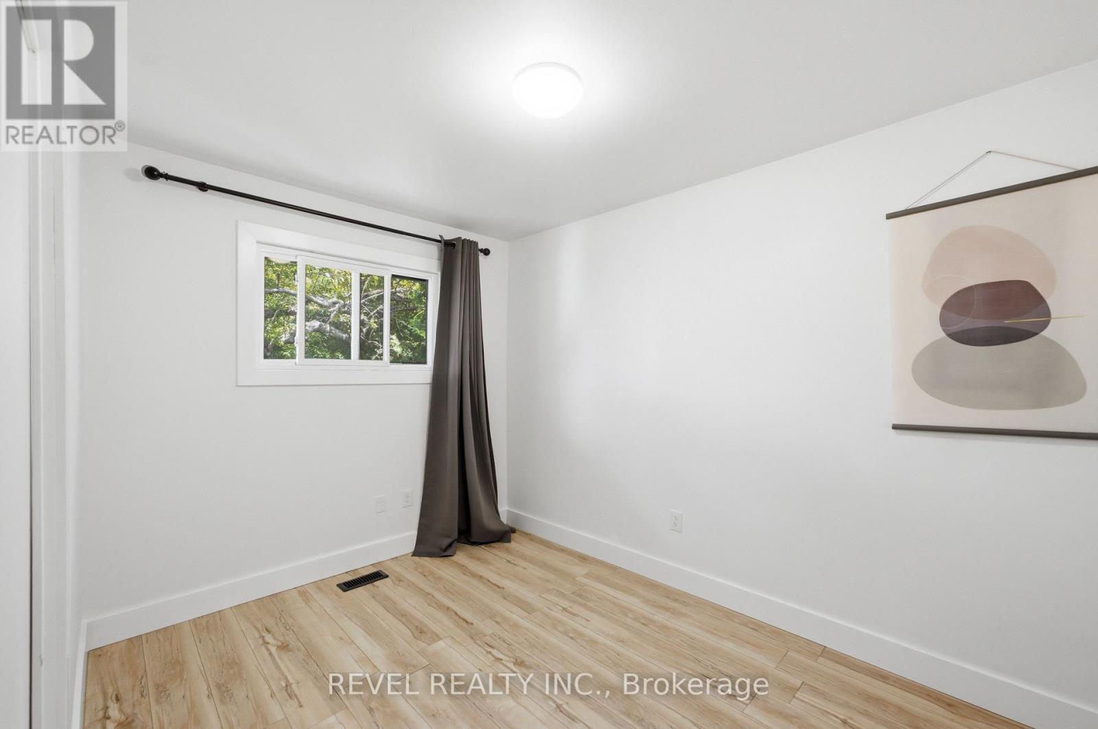 1141 Mohawk Road E, Hamilton, ON