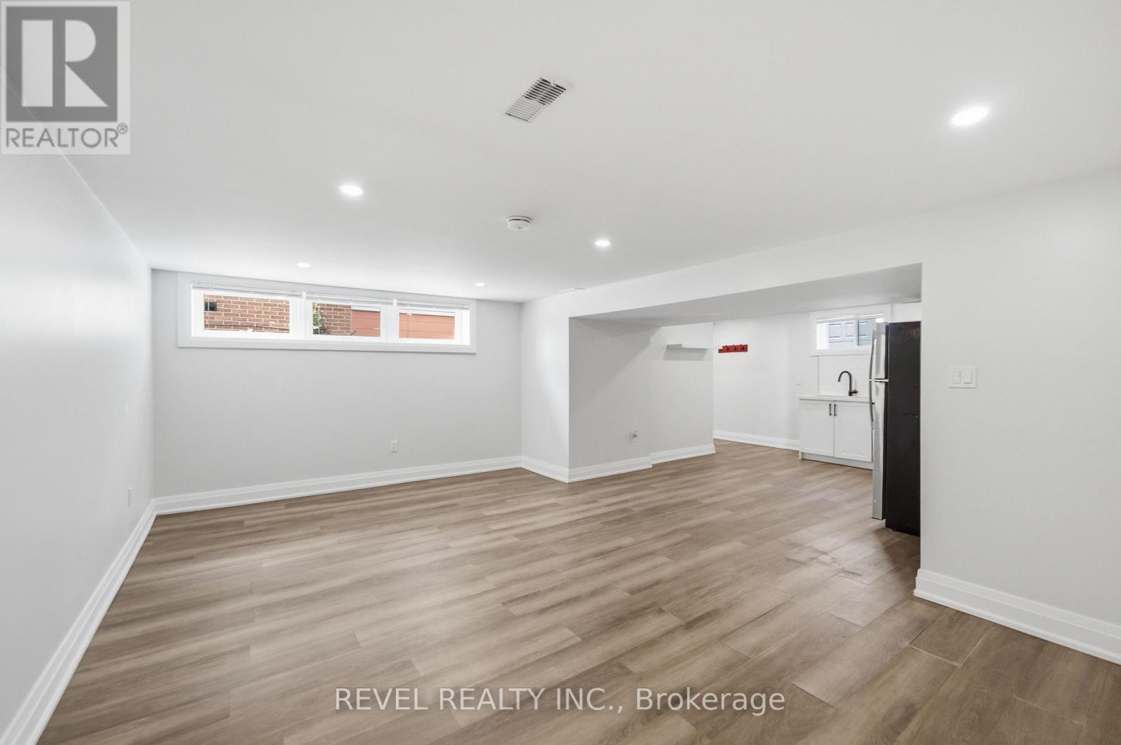 1141 Mohawk Road E, Hamilton, ON