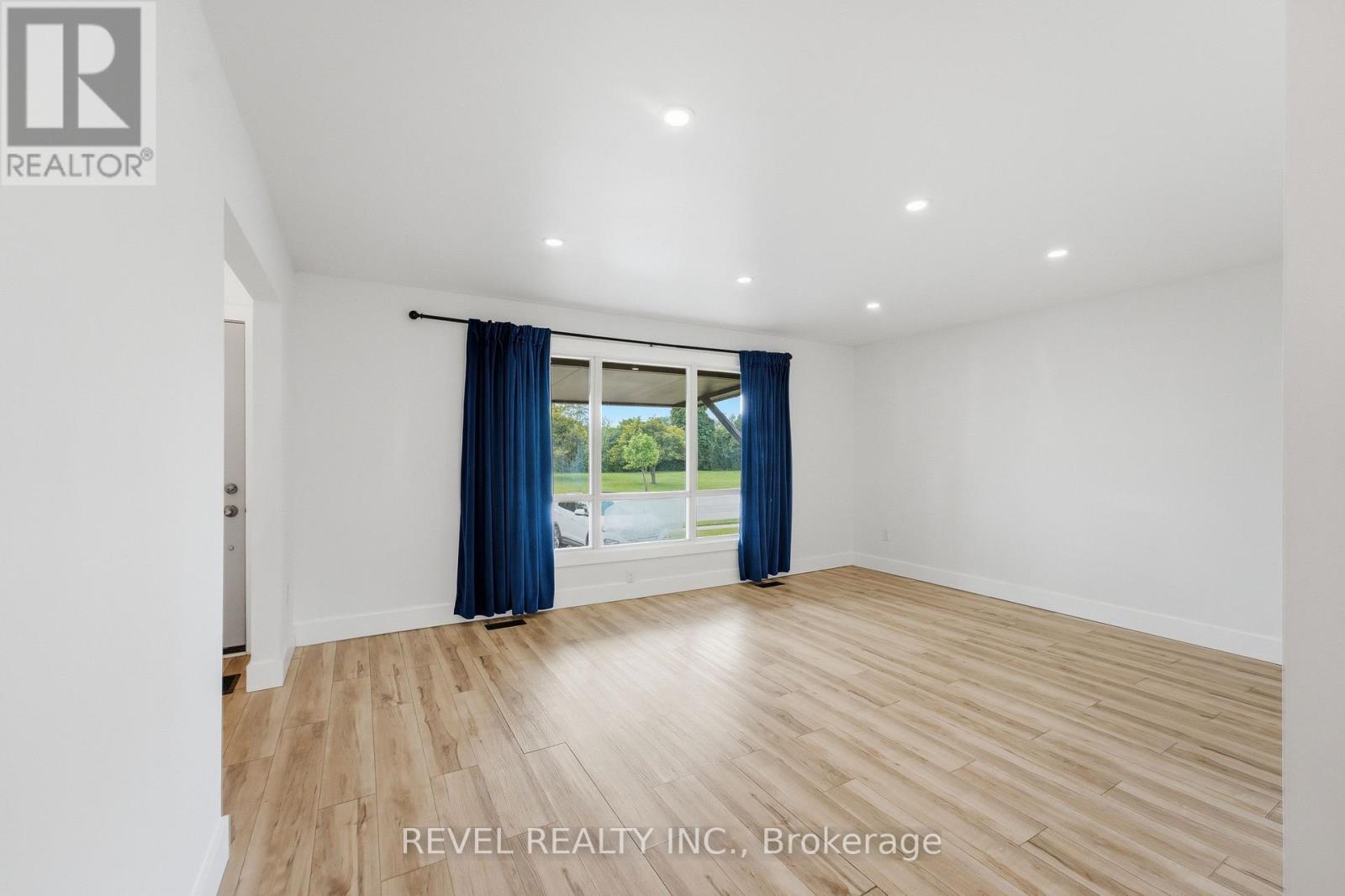 1141 Mohawk Road E, Hamilton, ON