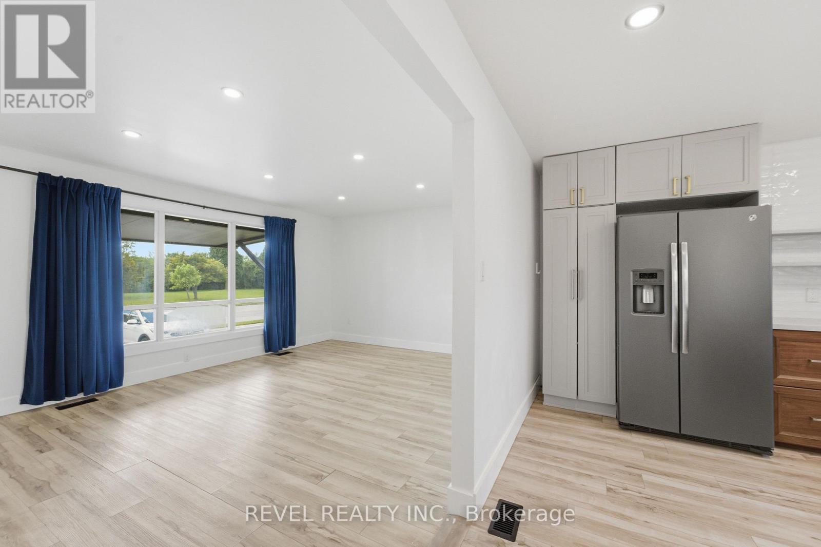 1141 Mohawk Road E, Hamilton, ON