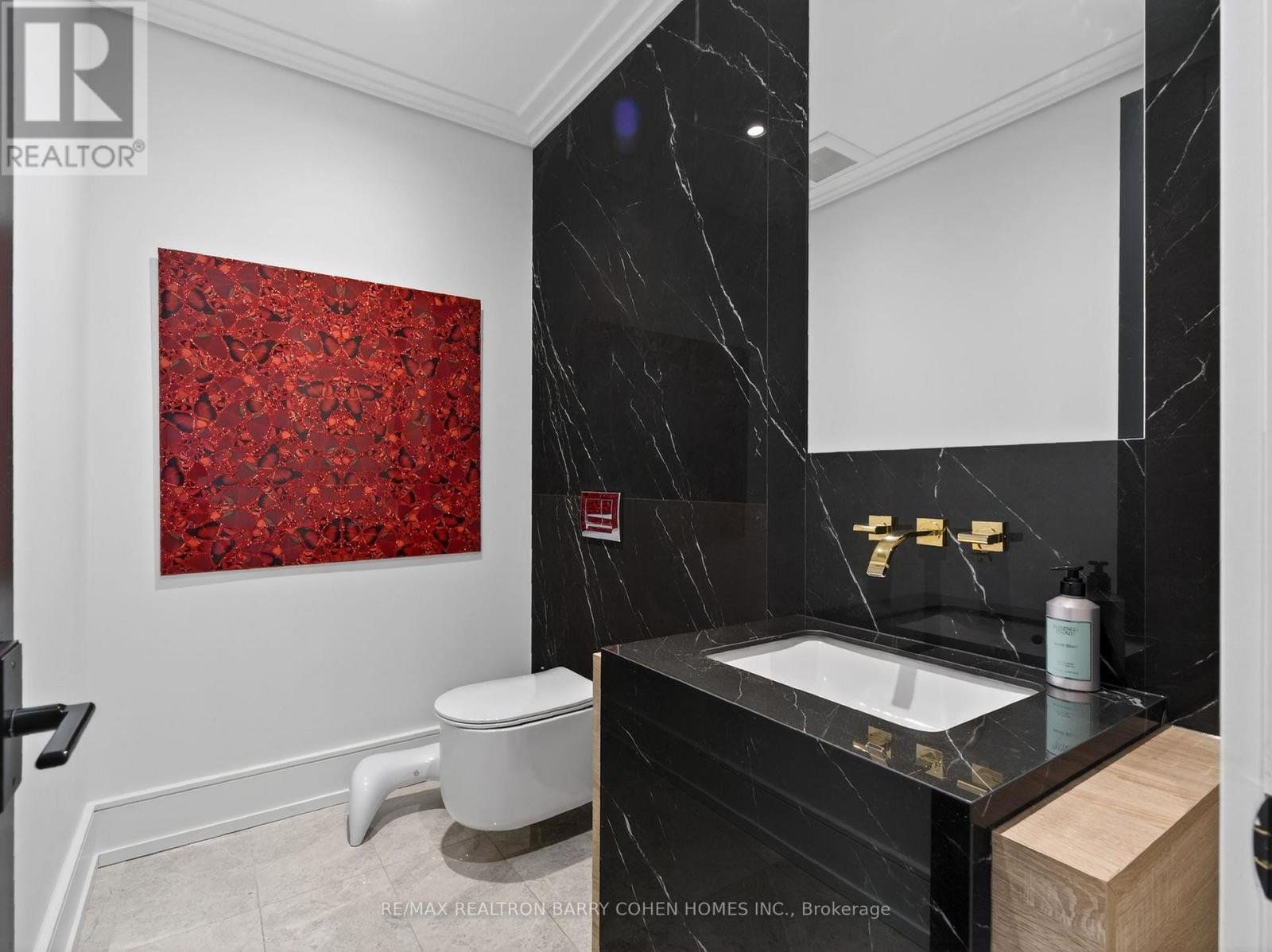 4 Forest Wood, Toronto, ON