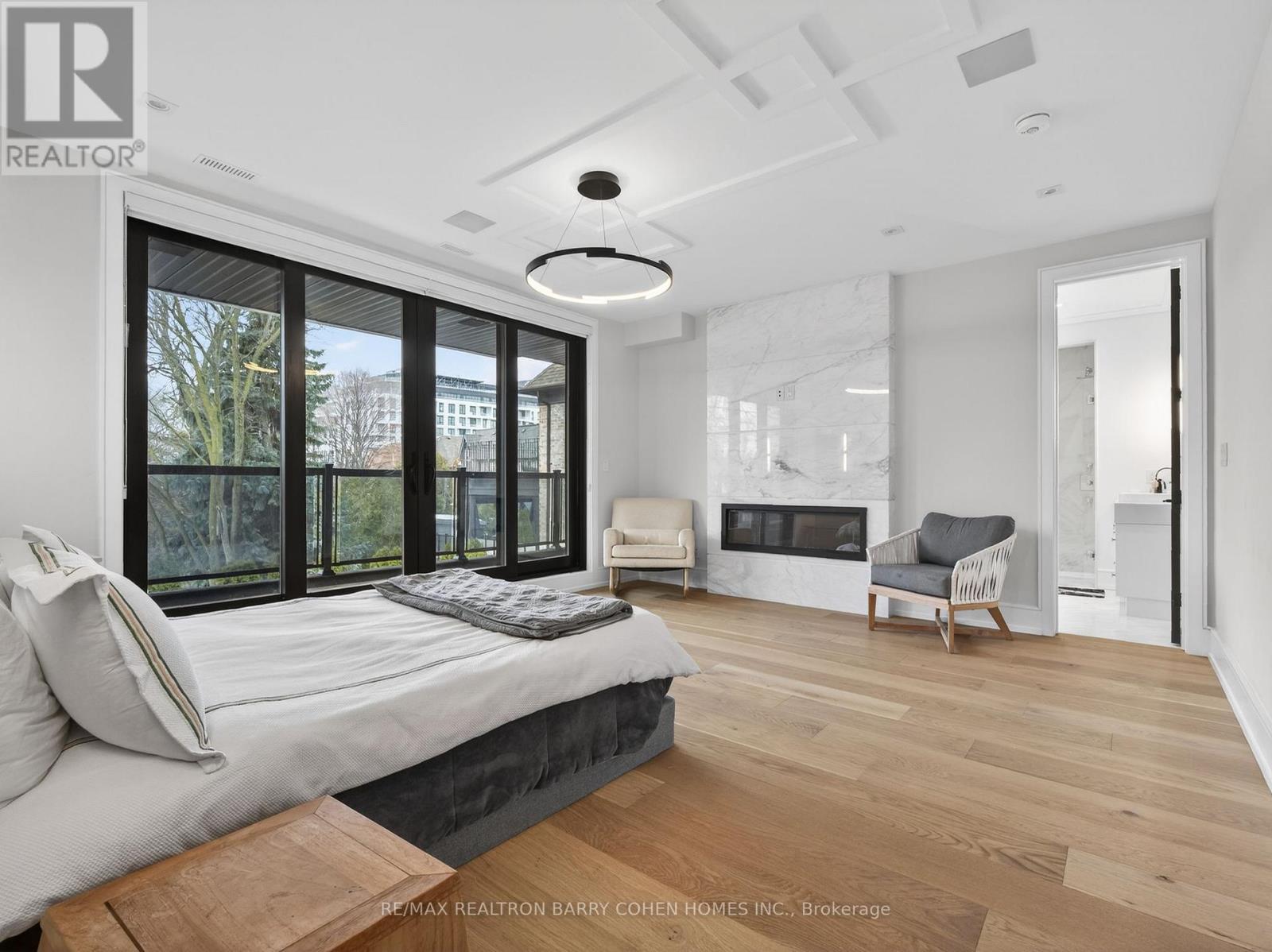 4 Forest Wood, Toronto, ON