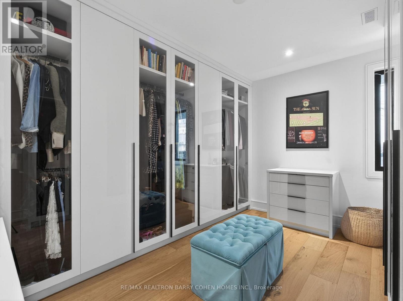 4 Forest Wood, Toronto, ON