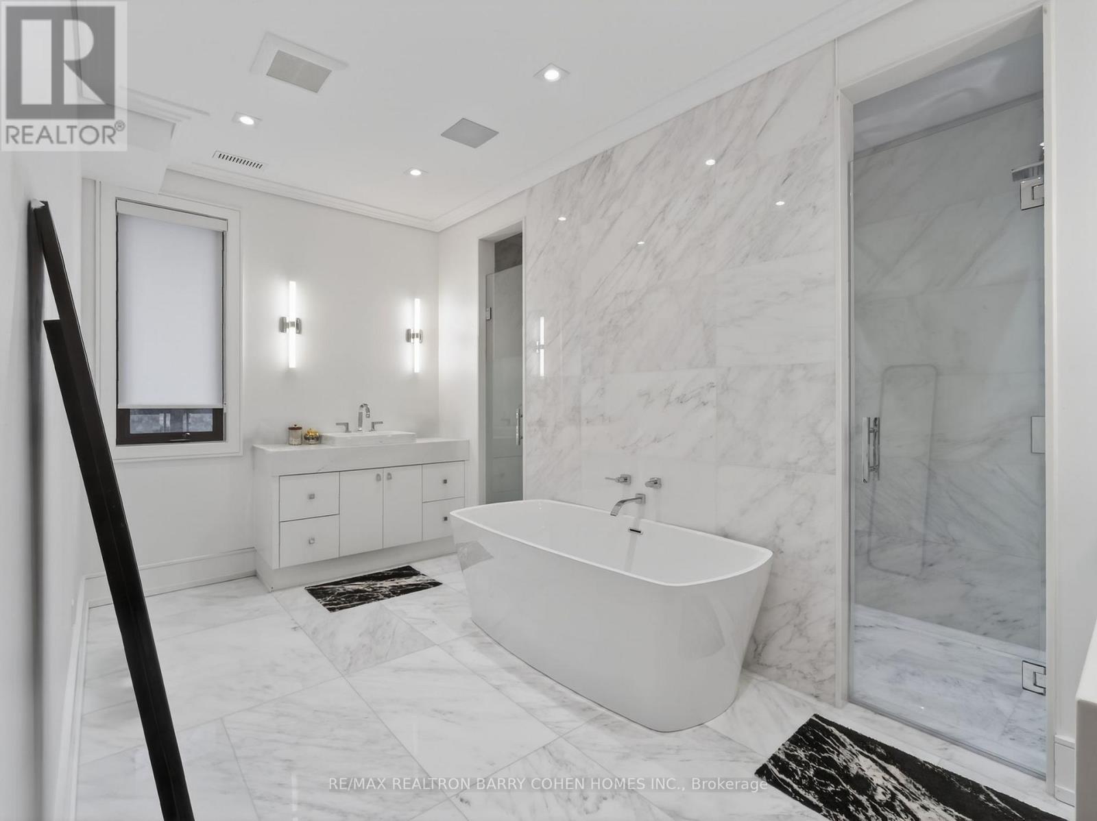 4 Forest Wood, Toronto, ON