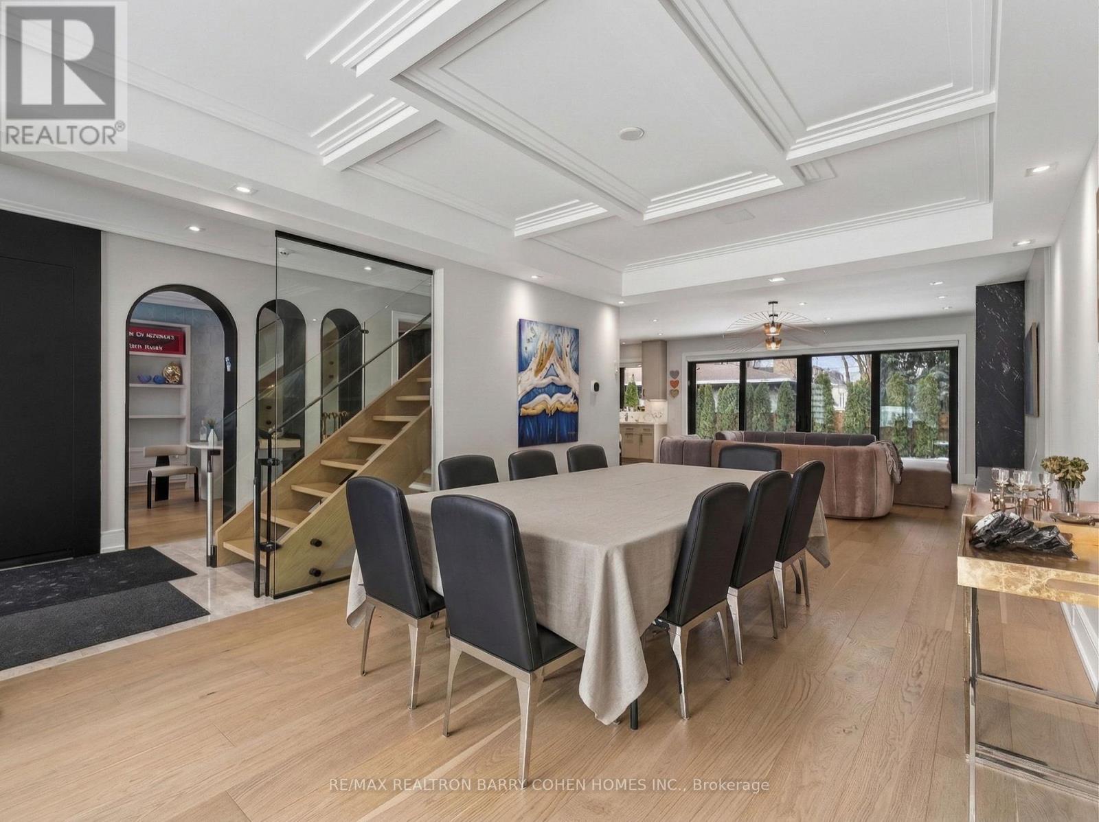 4 Forest Wood, Toronto, ON