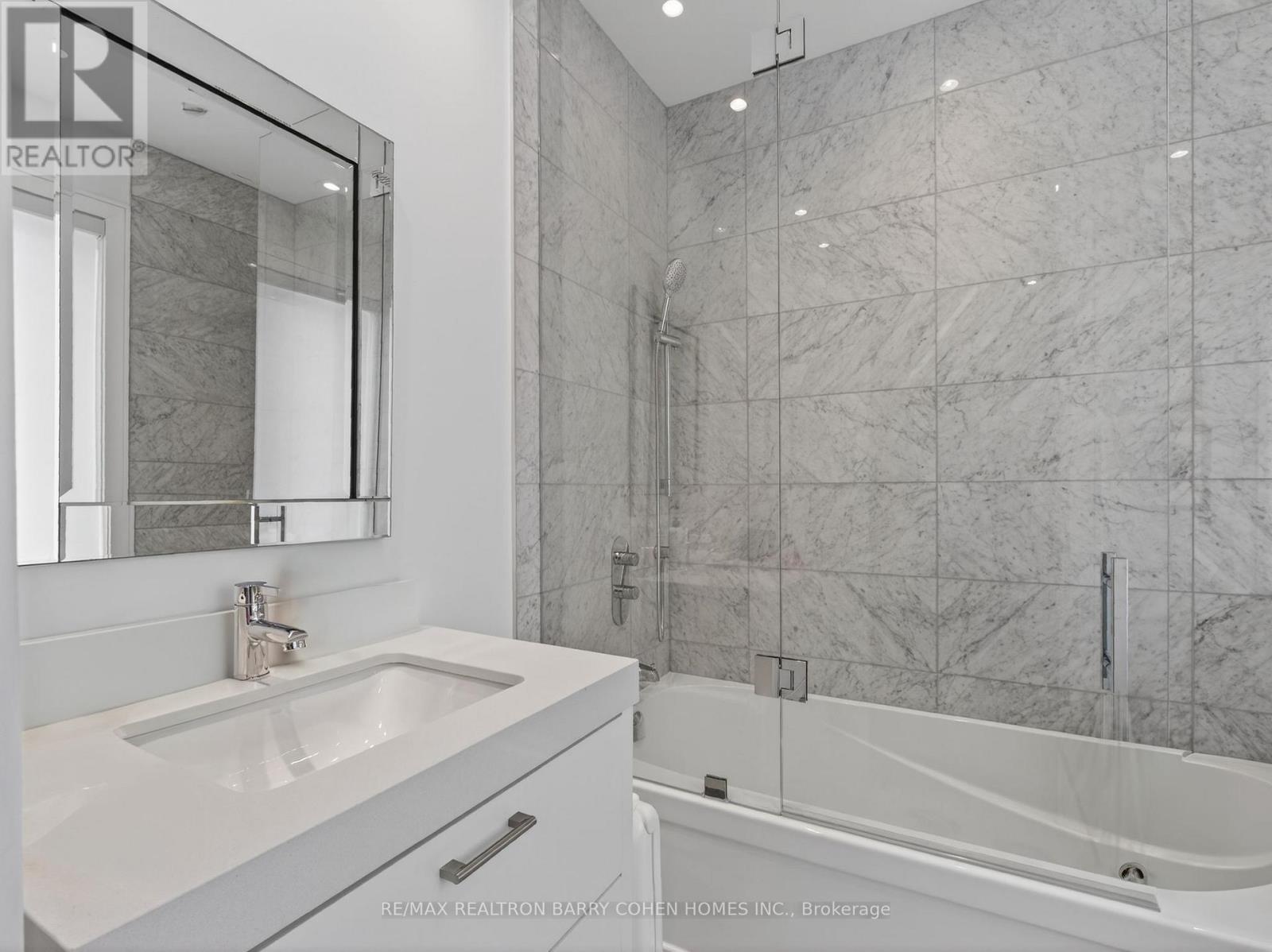4 Forest Wood, Toronto, ON