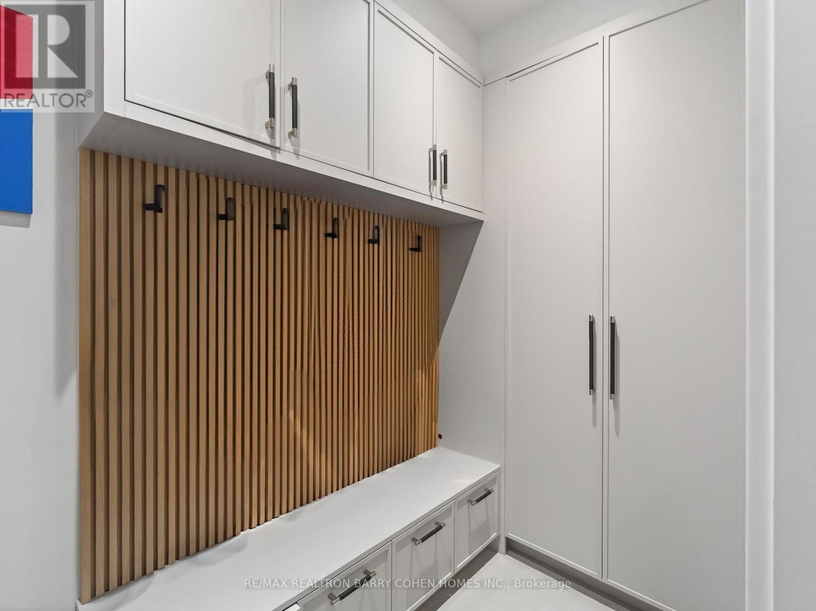 4 Forest Wood, Toronto, ON