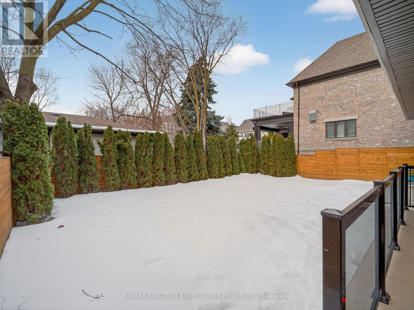 4 Forest Wood, Toronto, ON