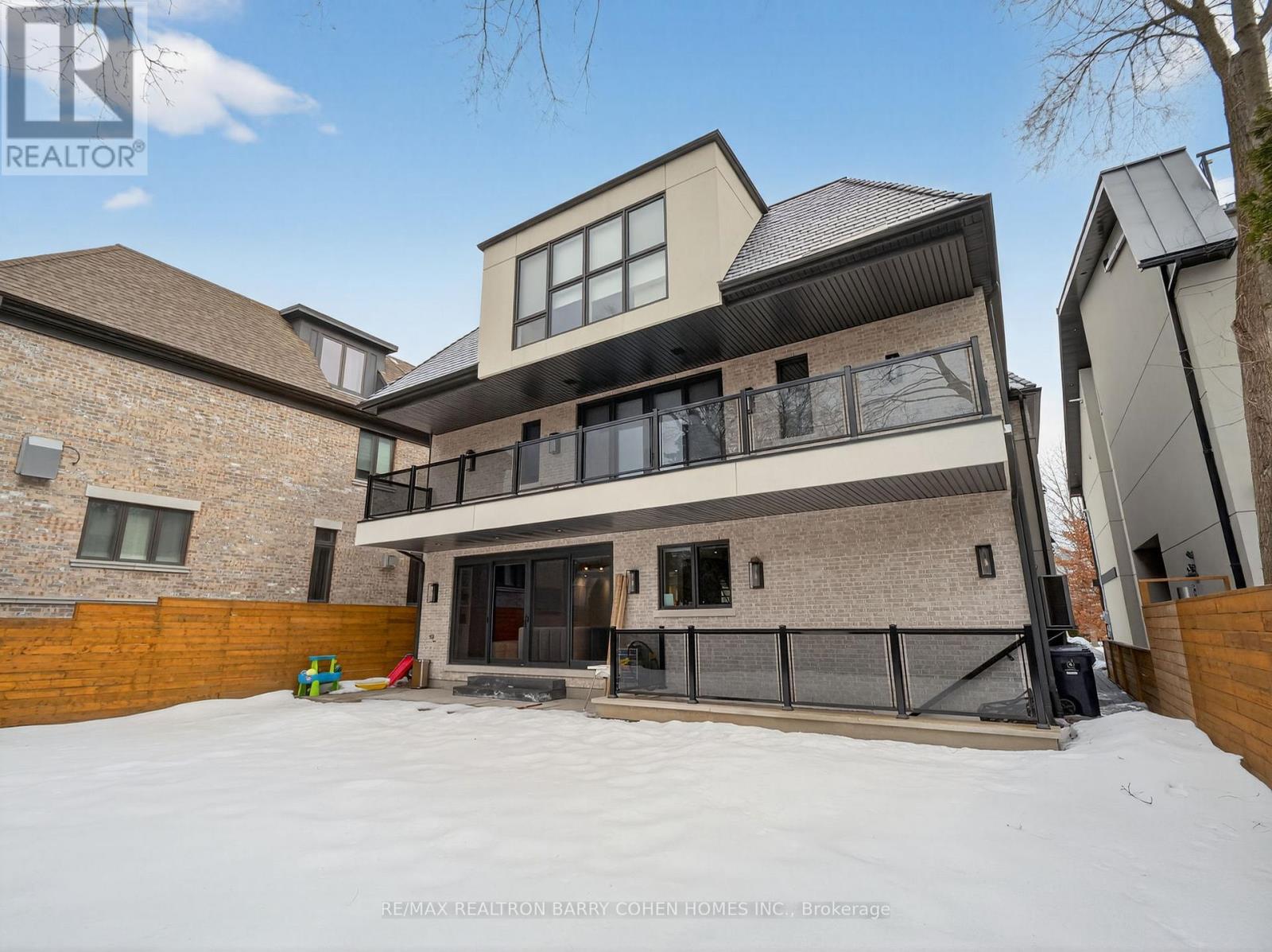 4 Forest Wood, Toronto, ON