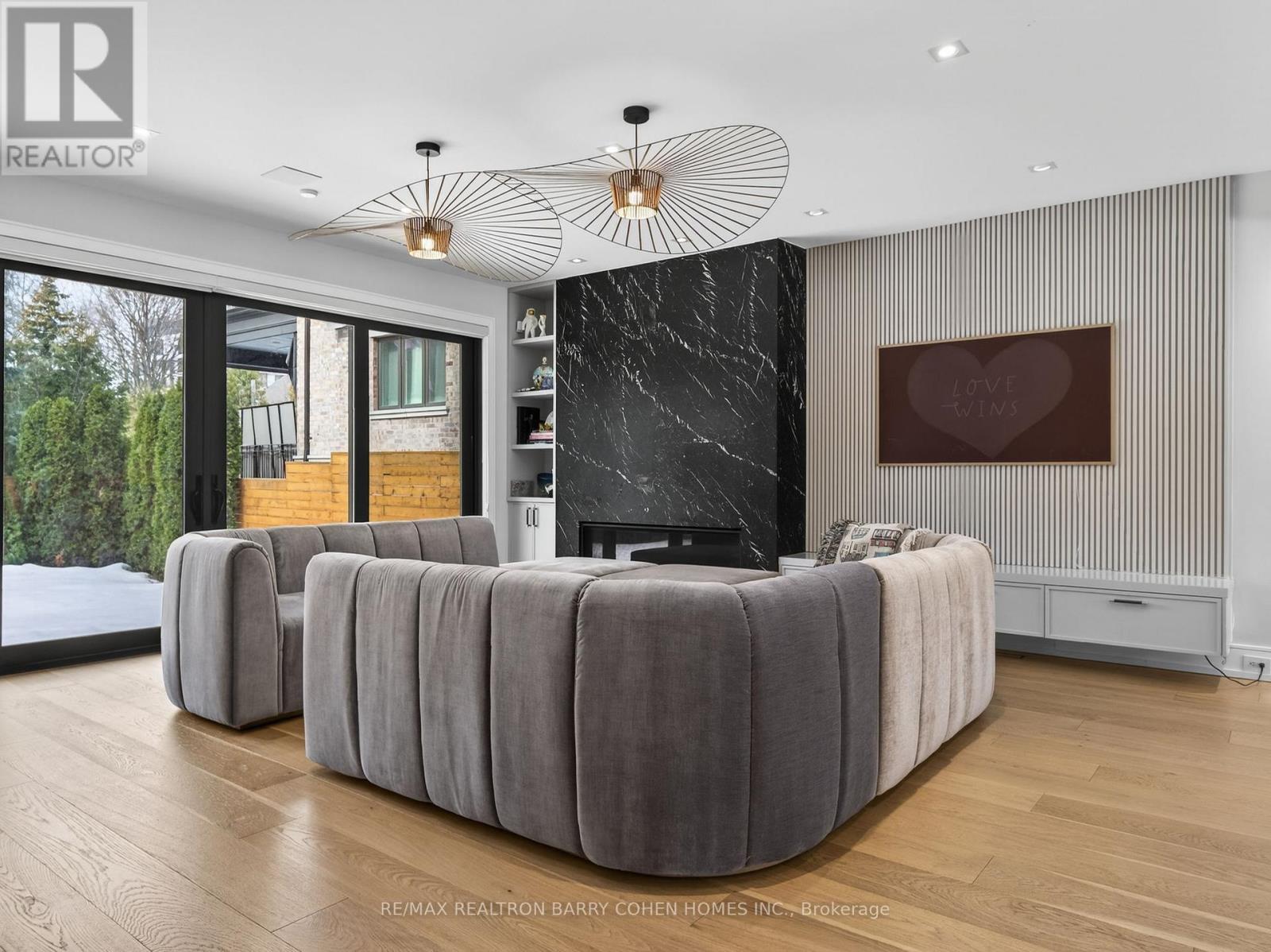 4 Forest Wood, Toronto, ON