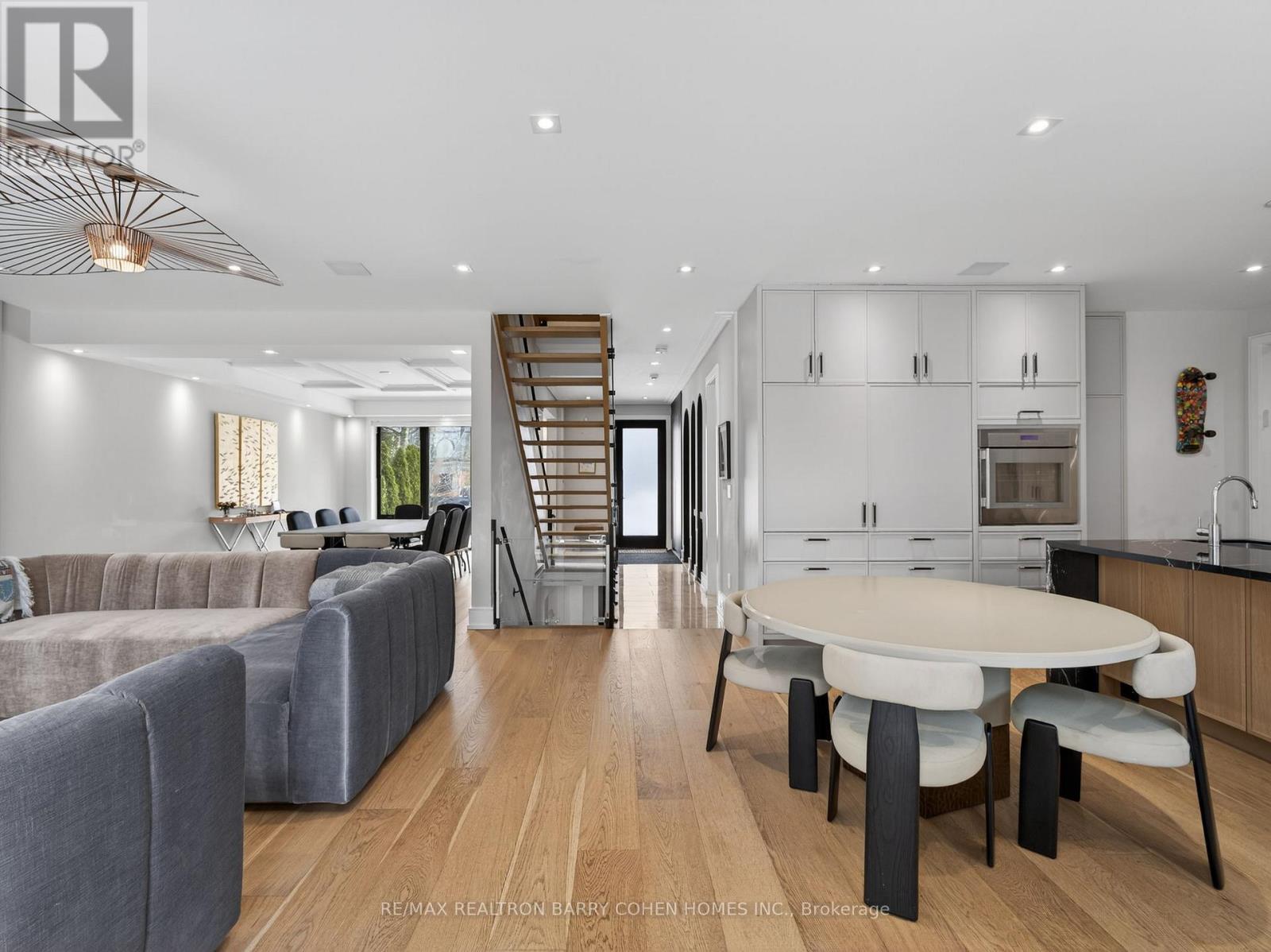 4 Forest Wood, Toronto, ON