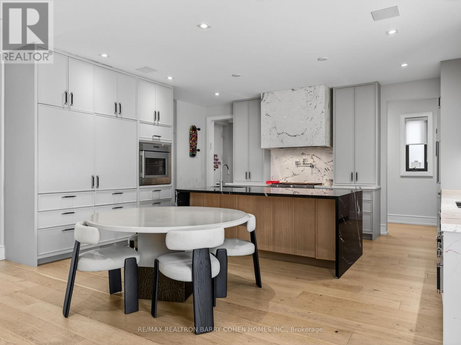 4 Forest Wood, Toronto, ON