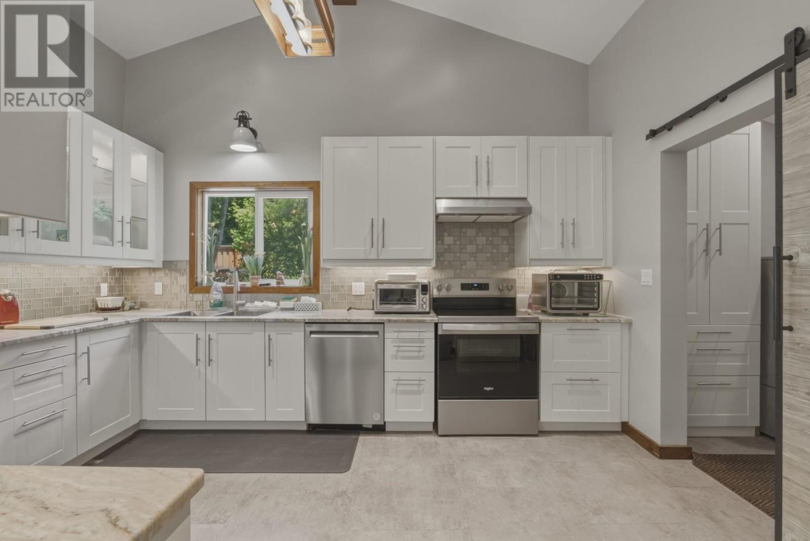 22 Beech Dr, Blind River, ON