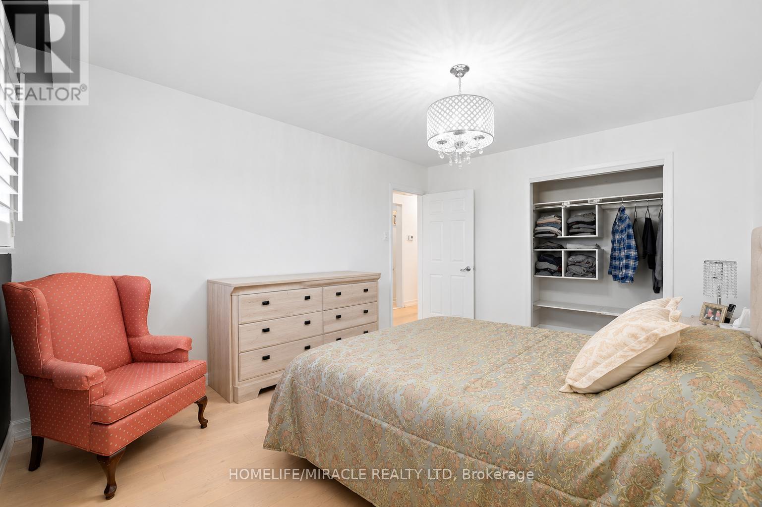 1585 Coram Crescent, Mississauga, ON
