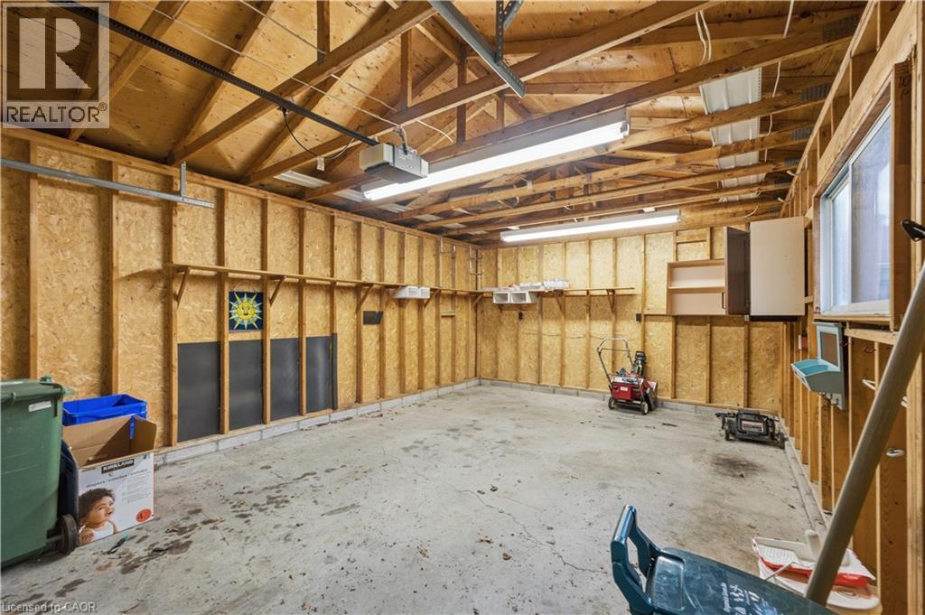1141 Mohawk Road E, Hamilton, ON