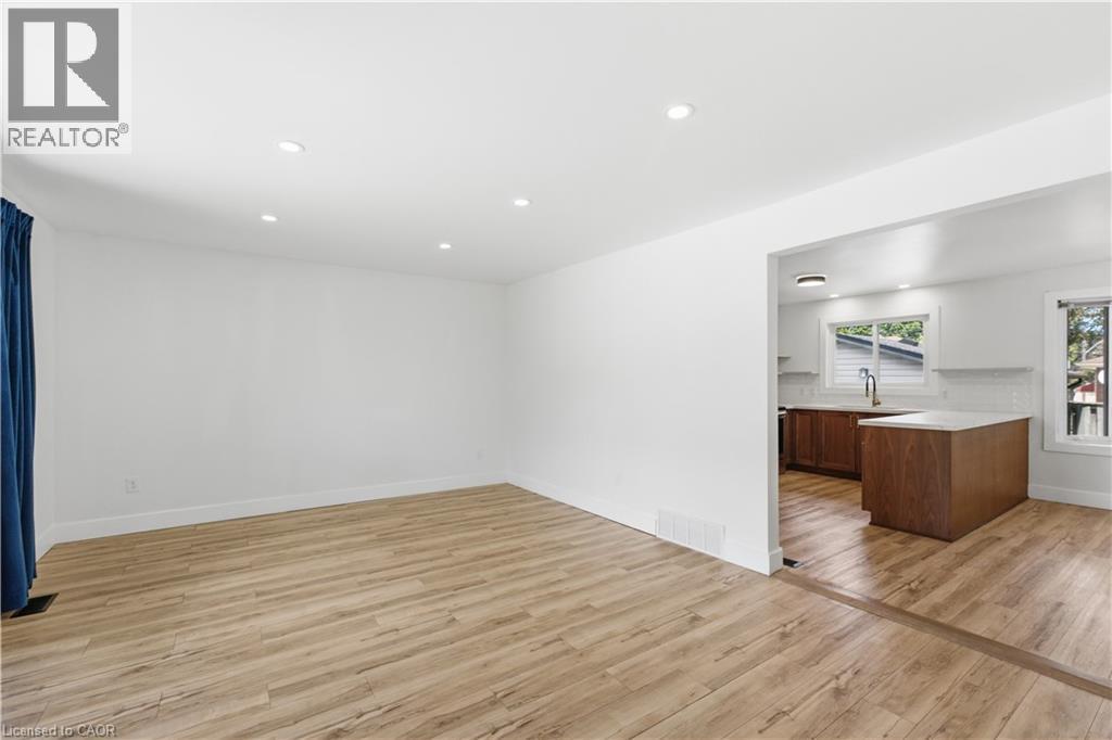1141 Mohawk Road E, Hamilton, ON
