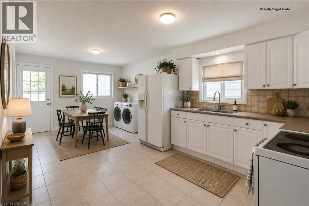 Virtually Staged - 92 East 24Th Street, Hamilton, ON
