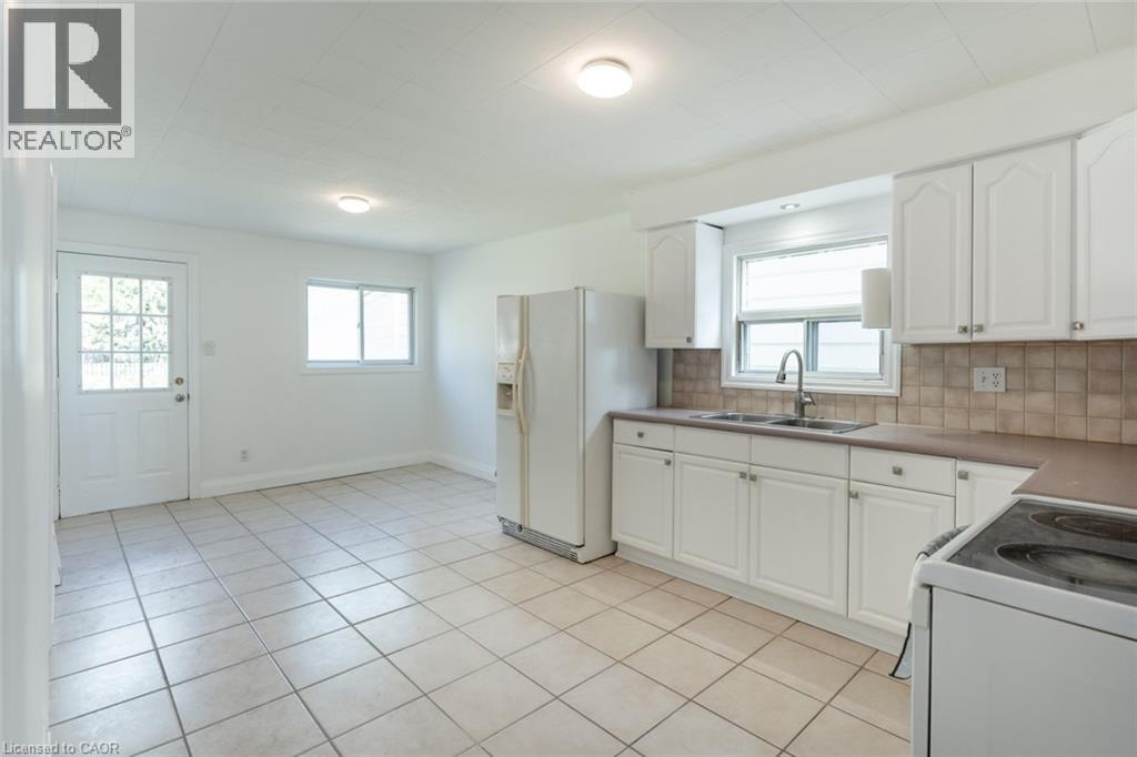 92 East 24Th Street, Hamilton, ON