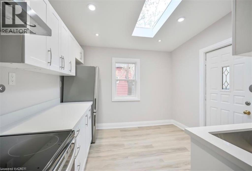 1024 Cannon Street E, Hamilton, ON