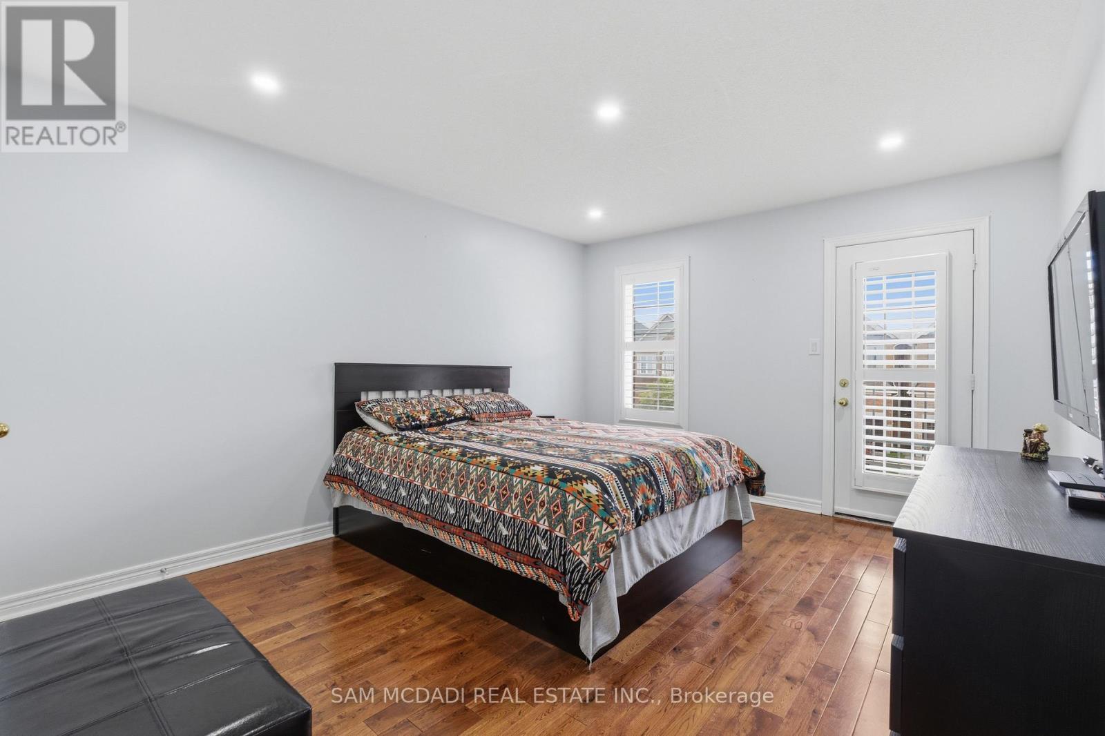 5604 Doctor Peddle Crescent, Mississauga, ON