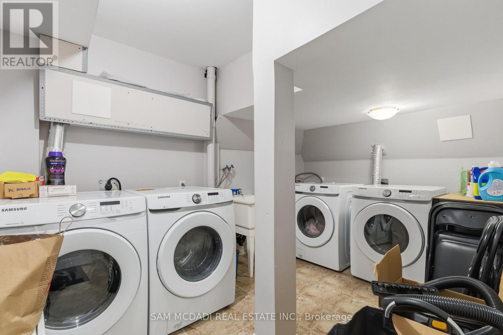 5604 Doctor Peddle Crescent, Mississauga, ON