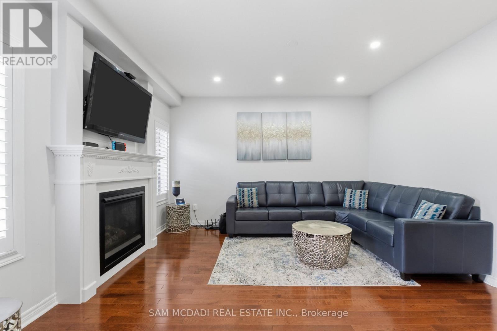 5604 Doctor Peddle Crescent, Mississauga, ON