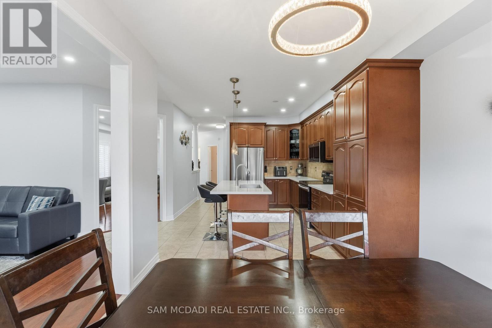 5604 Doctor Peddle Crescent, Mississauga, ON